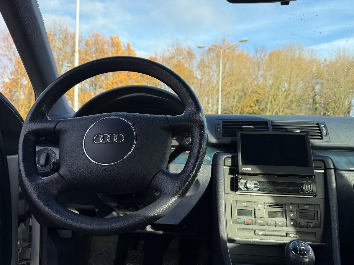 Audi A4 1.6 Limousine | Apk | Nap | Airco | Lage KM | Elektr ramen | Trekhaak | Parkeersensoren - Thumbnail 7