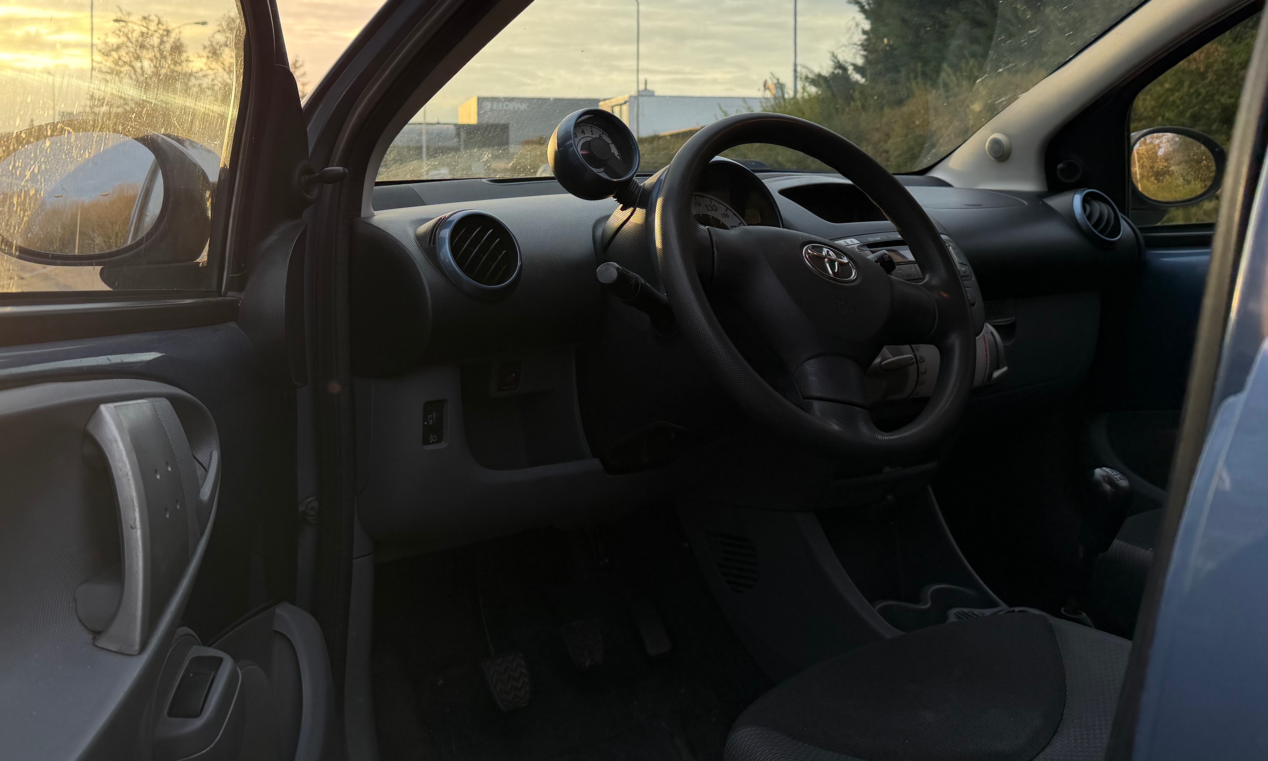 Toyota Aygo 1.0 | Apk | Nap | Airco | Elektr ramen | Toerenteller | 5 Deurs - Thumbnail 5