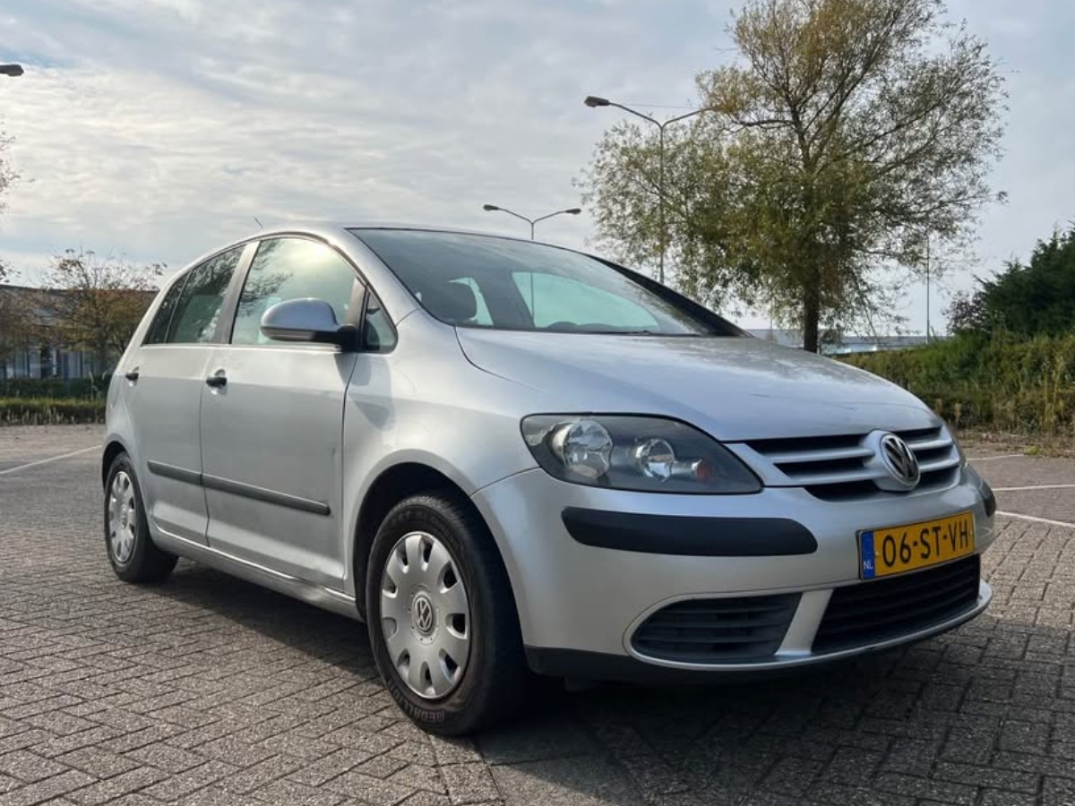 Volkswagen Golf Plus 1.6 FSI | Airco | Apk | Nap | 5 Deurs - Thumbnail 2