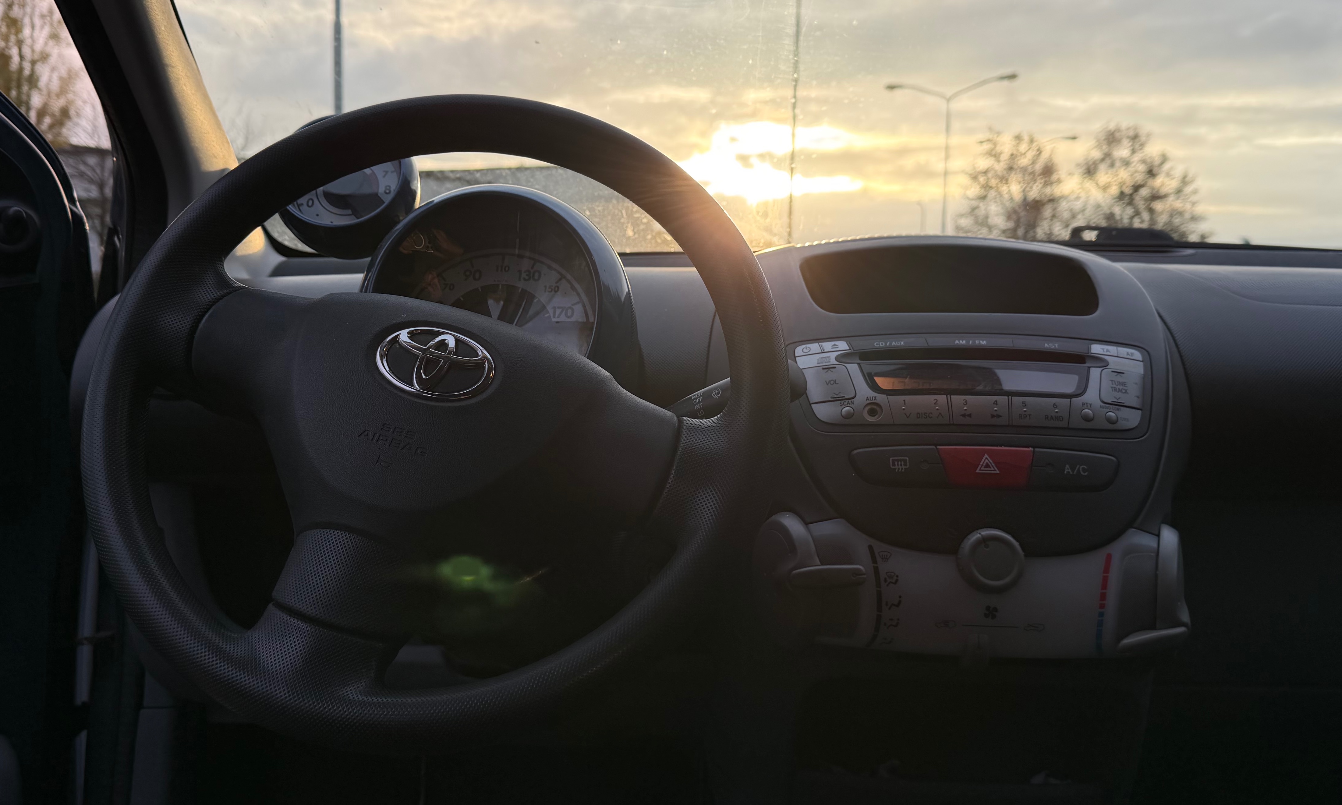 Toyota Aygo 1.0 | Apk | Nap | Airco | Elektr ramen | Toerenteller | 5 Deurs - Thumbnail 6