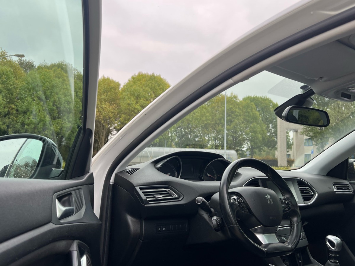 Peugeot 308 1.2 Allure | Apk | Nap | Airco | Navi | Pano | Vol Optie’s - Thumbnail 6