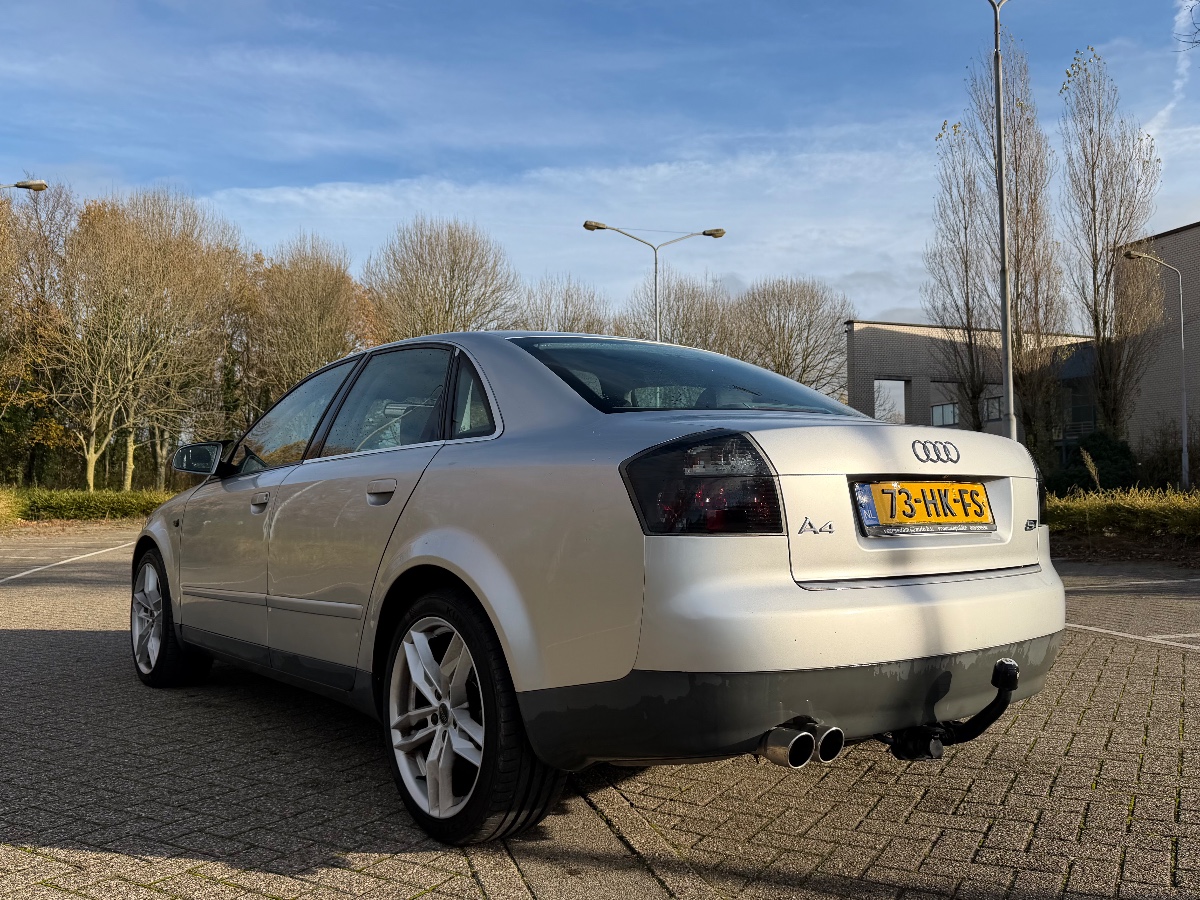 Audi A4 1.6 Limousine | Apk | Nap | Airco | Lage KM | Elektr ramen | Trekhaak | Parkeersensoren - Thumbnail 3