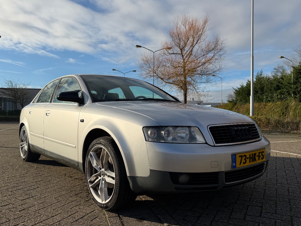 Audi A4 1.6 Limousine | Apk | Nap | Airco | Lage KM | Elektr ramen | Trekhaak | Parkeersensoren - Thumbnail 2