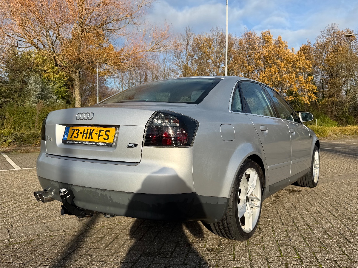 Audi A4 1.6 Limousine | Apk | Nap | Airco | Lage KM | Elektr ramen | Trekhaak | Parkeersensoren - Thumbnail 4