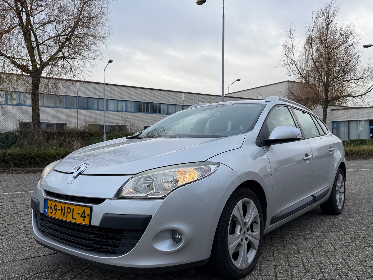 Renault Megane Estate Dynamique 1.6 | Apk | Nap | Airco | Elektr ramen|